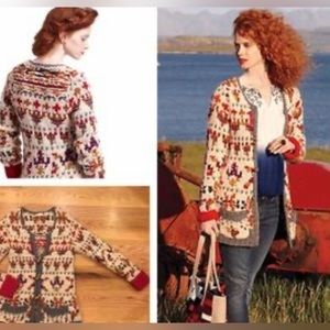 Multicolor + Cream knitted sweater with wooden buttons and large pockets-medium